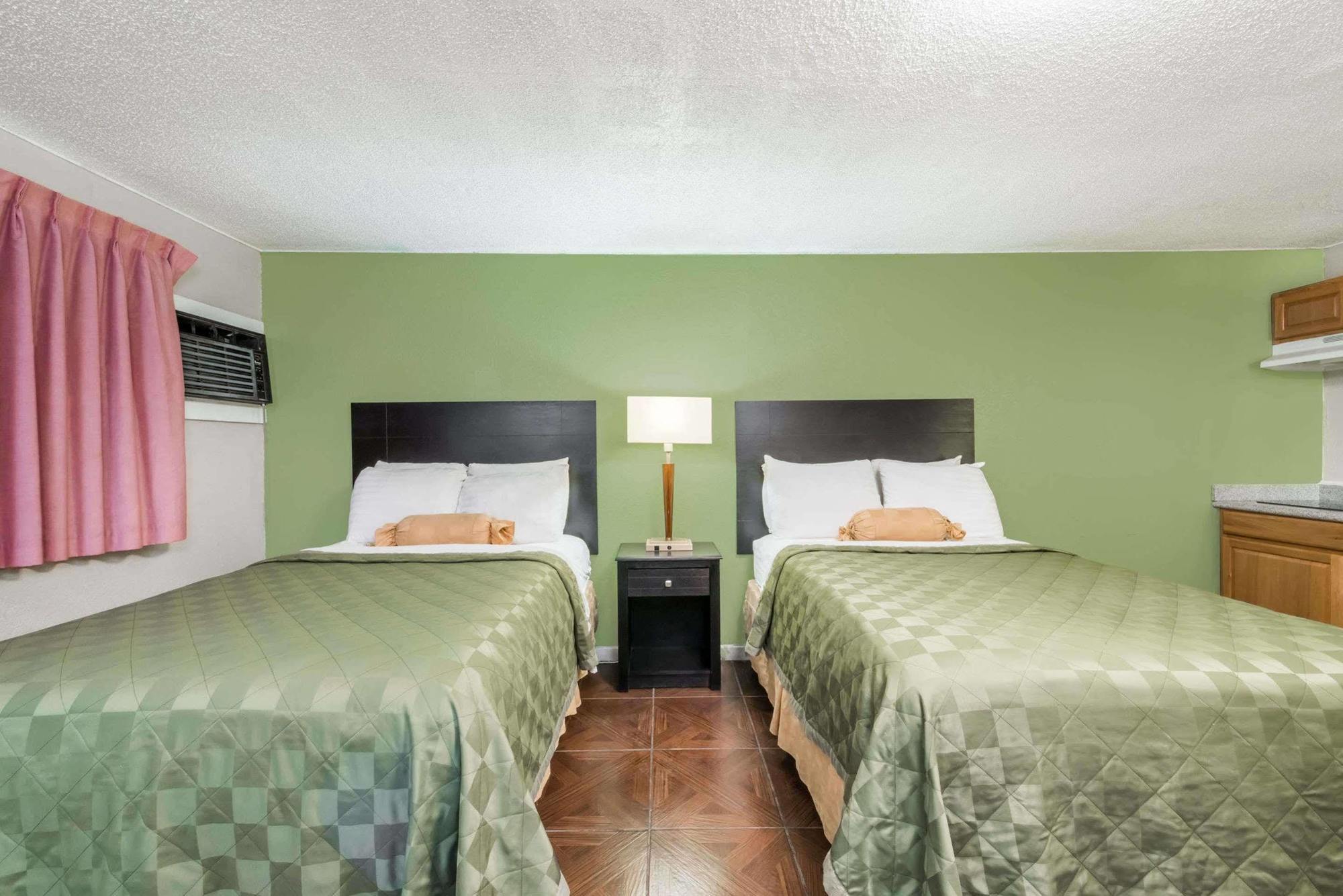 Executive Inn & Kitchenette Suites-Eagle Pass Εξωτερικό φωτογραφία